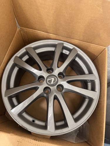 Lexus alloy wheel - of, 4